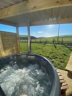 Hill View Cabin-private hot Tub-valley Views