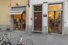 Pitti - Flo Apartments, Charme su Piazza Pitti