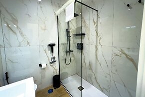 A CASA TUA