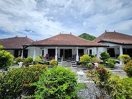 Bugbug Beach Resort