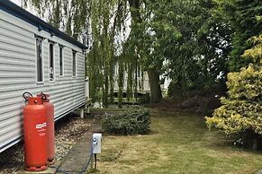 Caravan - Sleeps 6 - Pets Ok - Parking