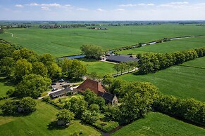 Voorhuis Authentieke Boerderij Weidum