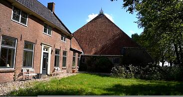 Voorhuis Authentieke Boerderij Weidum