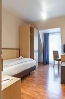 Astoria City Resort by Mayburgh