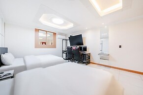 JM HOTEL