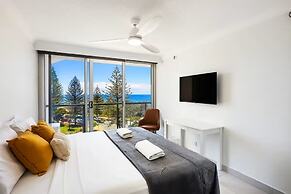Beachfront Bliss in Surfers Paradise