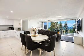 Beachfront Bliss in Surfers Paradise