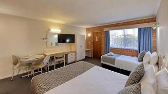 BLUE DIAMOND MOTOR INN
