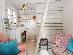 Shades Farm Summerhouse