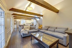 Easy Coast Access! Elevated Marthas Vineyard Stay