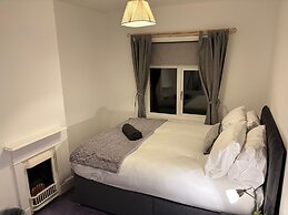 Cozee 2-bed nr New Cross Hospital