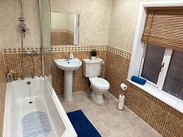 Cozee 2-bed nr New Cross Hospital