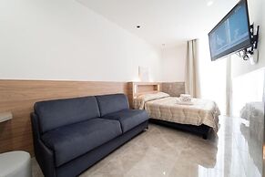 GREROS TOLEDO H. by Clapa Group dislocated hospitality