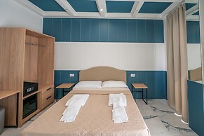 GREROS TOLEDO H. by Clapa Group dislocated hospitality