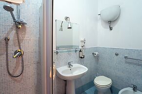 GREROS TOLEDO H. by Clapa Group dislocated hospitality