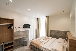GREROS TOLEDO H. by Clapa Group dislocated hospitality