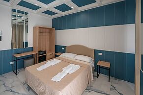 GREROS TOLEDO H. by Clapa Group dislocated hospitality