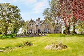 Muckrach Country House