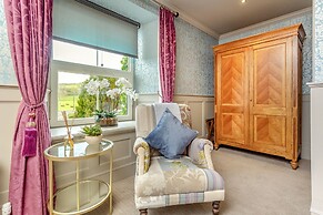 Muckrach Country House