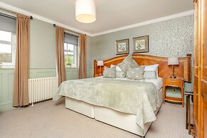 Muckrach Country House