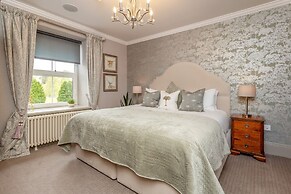 Muckrach Country House