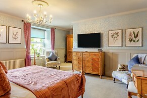 Muckrach Country House