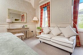 Muckrach Country House