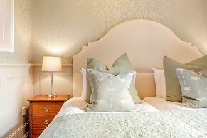 Muckrach Country House