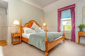 Muckrach Country House