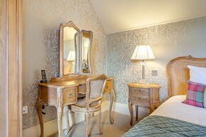 Muckrach Country House
