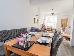 1 Castle Terrace