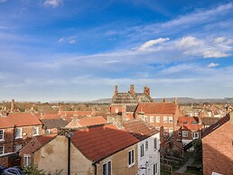 1 Castle Terrace