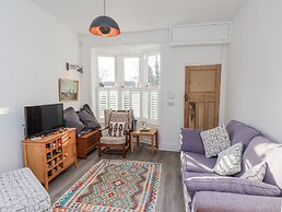 1 Castle Terrace