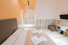 CLAPA GROUP DISLOCATED HOSPITALITY