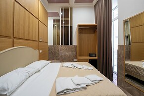 CLAPA GROUP DISLOCATED HOSPITALITY