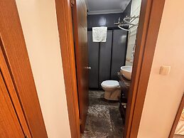 GROSS HOTEL