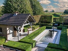 Group Accommodation in Borgloon Hof Van Kalenberg