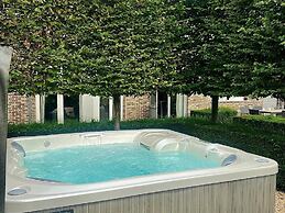 Group Accommodation in Borgloon Hof Van Kalenberg