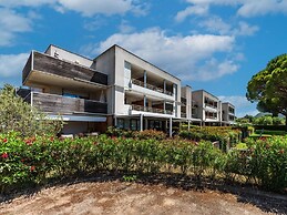 Bright Apartment With Marina Access