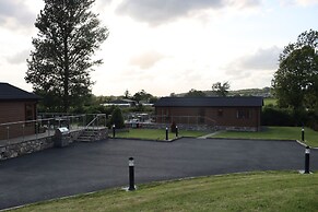 Pine Lodge