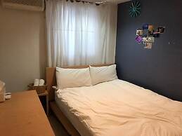 Chris Hostel