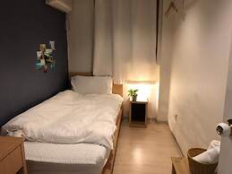 Chris Hostel