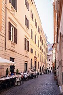 Navona Boutique House