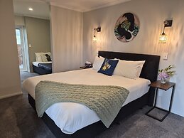 Centrally located Hilltop Apartment