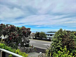 Centrally located Hilltop Apartment