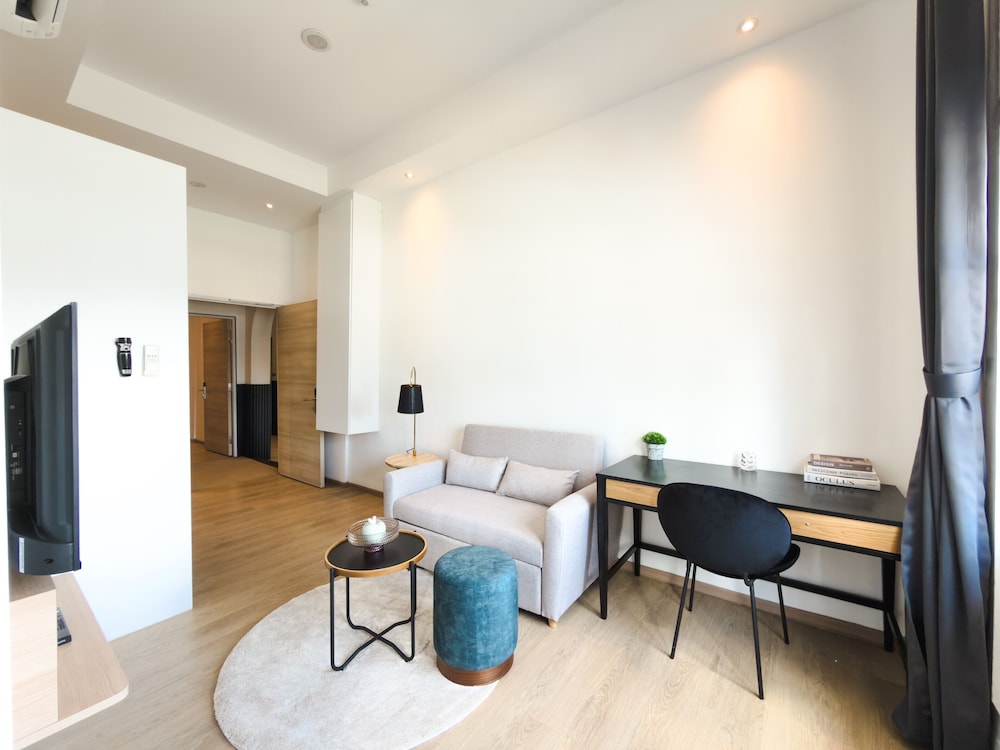 The White House Serviced Residences