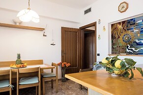 Kriss Apartments