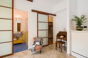 Kriss Apartments