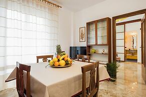 Kriss Apartments
