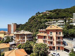 Kriss Apartments